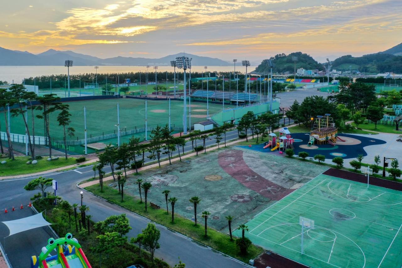 Namhae Sports Park Hotel Exterior foto